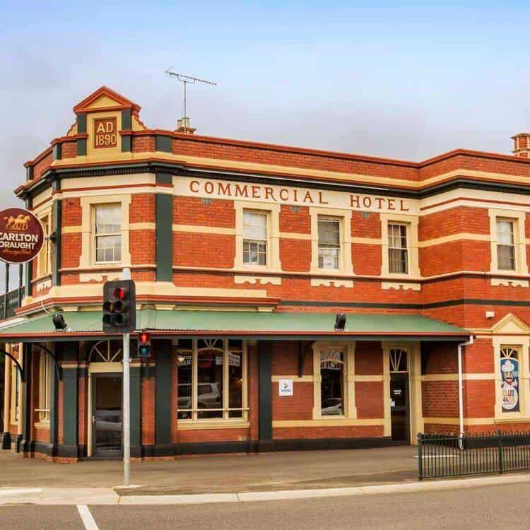 Commercial Hotel South Morang