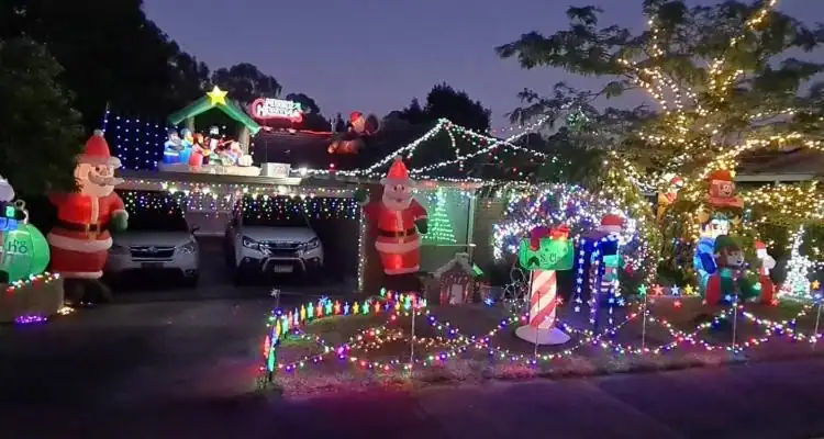 Merrill Crescent Christmas Lane